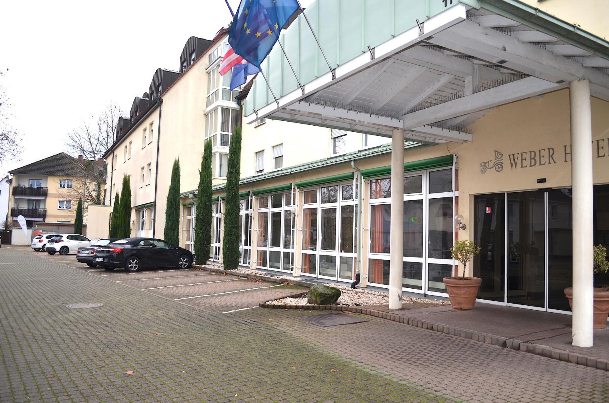 Weber Hotel Манхайм Екстериор снимка
