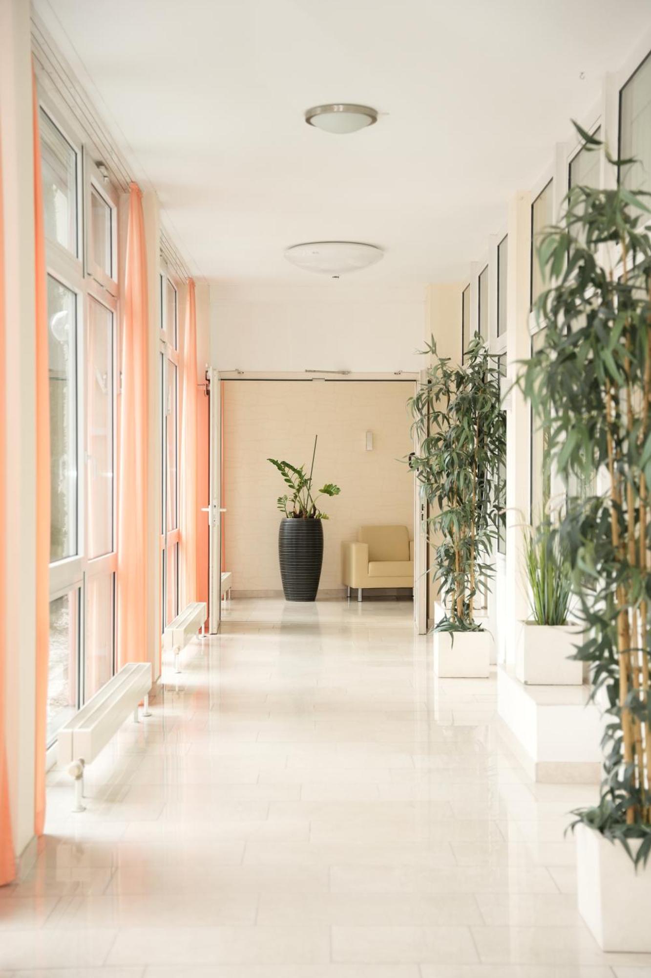 Weber Hotel Манхайм Екстериор снимка